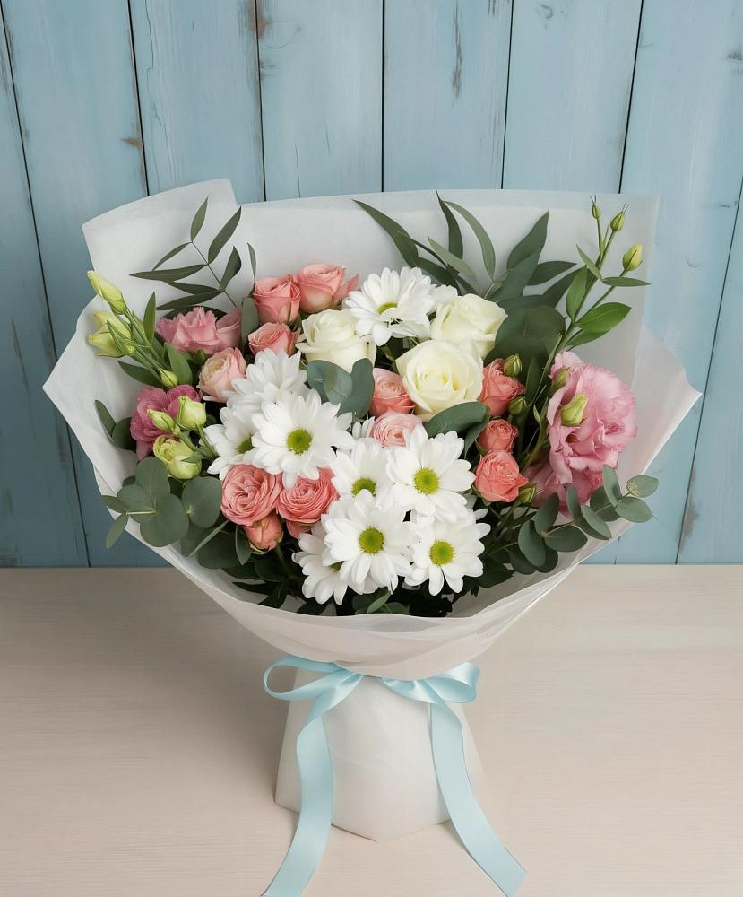 Букет цветов из: Розы, Лизиантусы и Хризантемы в Новом-Осколе