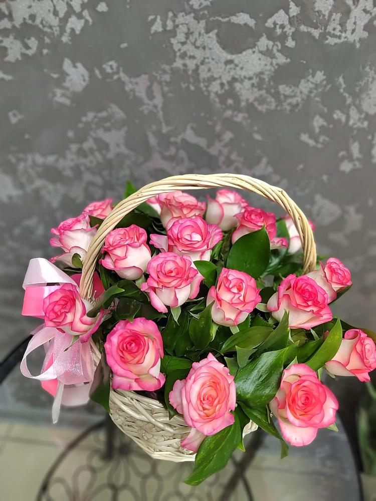 Цветочная композиция из Розы в корзине в Новом-Осколе