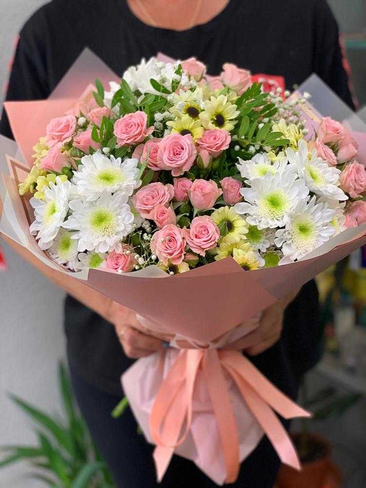 Букет цветов из: Розы и Хризантемы в Новом-Осколе