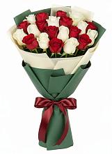 Букет Микс из красных и белых роз в Новом-Осколе