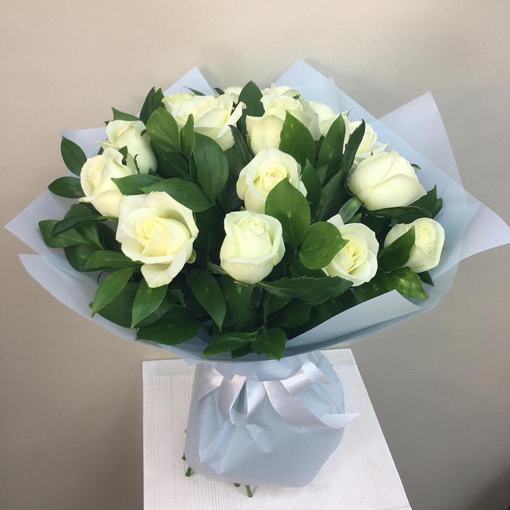 Букет 15 Белых роз Проуд в Новом-Осколе