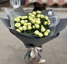 Букет Белые кустовые розы Солинеро в Новом-Осколе