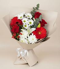 Букет цветов из:  Розы, Хризантемы, Герберы и Лилии в Новом-Осколе