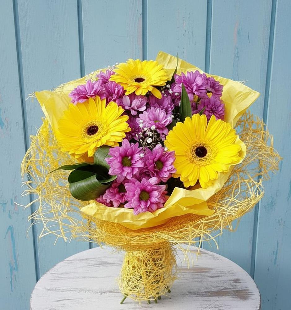 Букет цветов из: Хризантемы и Герберы в Новом-Осколе