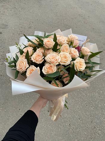 Букет Кремовые розы Латте в Новом-Осколе
