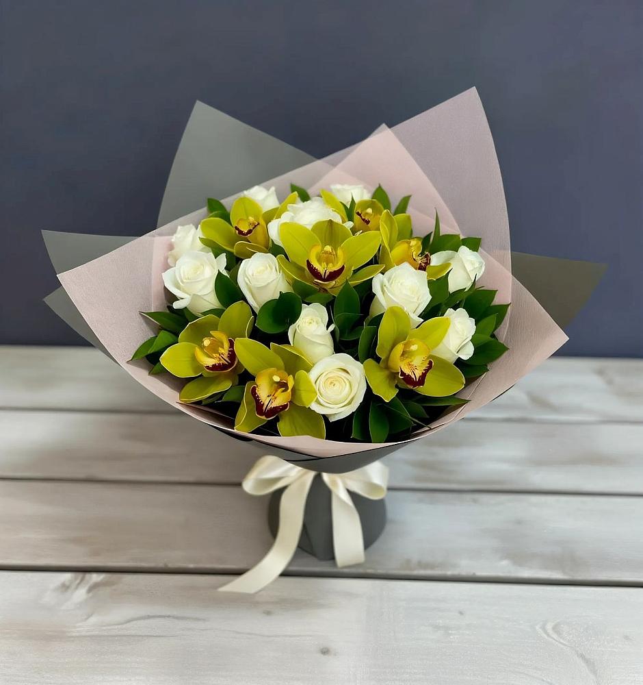 Букет цветов из: Орхидеи и Розы в Новом-Осколе