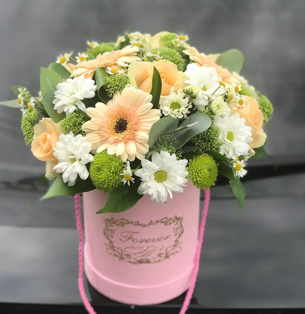 Цветочная композиция из Розы, Герберы и Хризантемы в шляпной коробке в Новом-Осколе