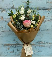 Букет цветов из:  Розы и Лизиантусы в Новом-Осколе