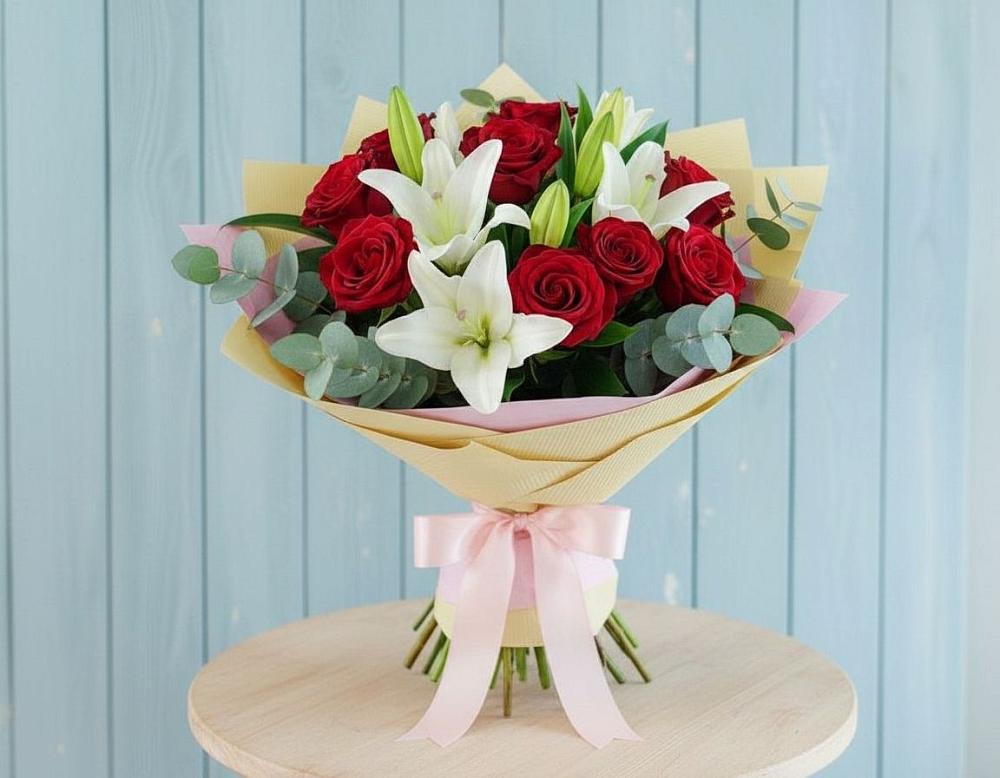 Букет цветов из: Лилии и Розы в Новом-Осколе